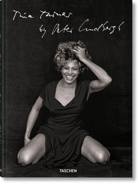 Buchcover und Innenansicht für das Buch: Tina Turner by Peter Lindbergh