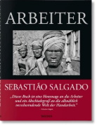 Buchcover und Innenansicht für das Buch: Sebastião Salgado. Arbeiter. Zur Archäologie des Industriezeitalters