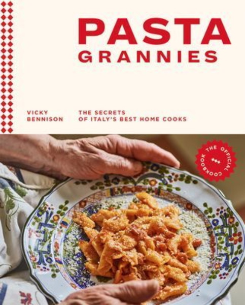 Buchcover und Innenansicht für das Buch: Pasta Grannies: The Official Cookbook: The Secrets of Italy's Best Home Cooks