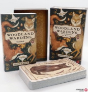 Buchcover und Innenansicht für das Buch: Woodland Wardens: 52 Orakelkarten mit Booklet