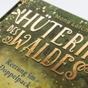 Buchcover und Innenansicht für das Buch: Hüterin des Waldes 5: Rettung im Doppelpack