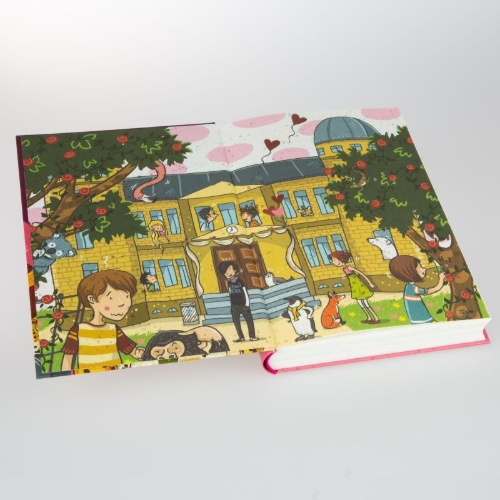 Buchcover und Innenansicht für das Buch: Die Schule der magischen Tiere 08: Voll verknallt!