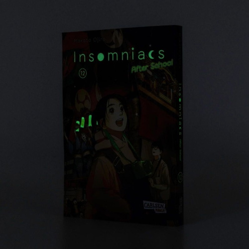 Buchcover und Innenansicht für das Buch: Kimi wa Houkago Insomnia