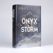 Buchcover und Innenansicht für das Buch: Onyx Storm (The Empyrean #3)