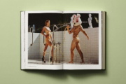 Buchcover und Innenansicht für das Buch: Bruce Weber. My Education