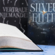 Buchcover und Innenansicht für das Buch: Silver Elite