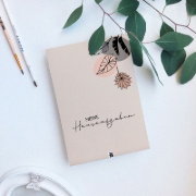 Buchcover und Innenansicht für das Buch: Hausaufgabenheft "leaves lineart"