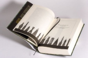 Buchcover und Innenansicht für das Buch: Die Insel der Tausend Leuchttürme