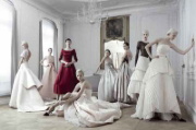 Buchcover und Innenansicht für das Buch: Dior. New Looks