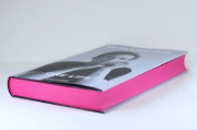 Buchcover und Innenansicht für das Buch: One Life