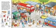 Buchcover und Innenansicht für das Buch: Hör mal (Soundbuch): Wimmelbuch: In der Stadt