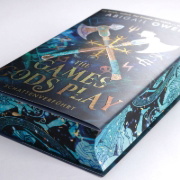 Buchcover und Innenansicht für das Buch: The Games Gods Play (The Crucible #1)