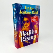 Buchcover und Innenansicht für das Buch: Malibu Rising