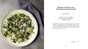 Buchcover und Innenansicht für das Buch: Tizenkét hónap - Saláták Egész Évre