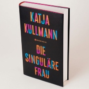 Buchcover und Innenansicht für das Buch: Die Singuläre Frau