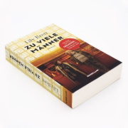 Buchcover und Innenansicht für das Buch: Too Many Men