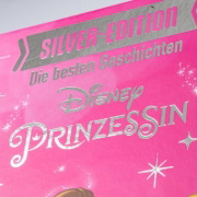 Buchcover und Innenansicht für das Buch: Disney Silver-Edition: Das große Buch mit den besten Geschichten - Disney Prinzessinnen