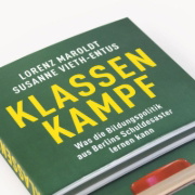 Buchcover und Innenansicht für das Buch: Klassenkampf