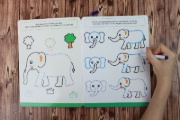 Buchcover und Innenansicht für das Buch: J'apprends à dessiner