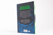 Buchcover und Innenansicht für das Buch: Skulduggery Pleasant (Graphic-Novel-Reihe, Band 1) - Bad Magic