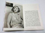 Buchcover und Innenansicht für das Buch: Scandalose. Vite di donne libere