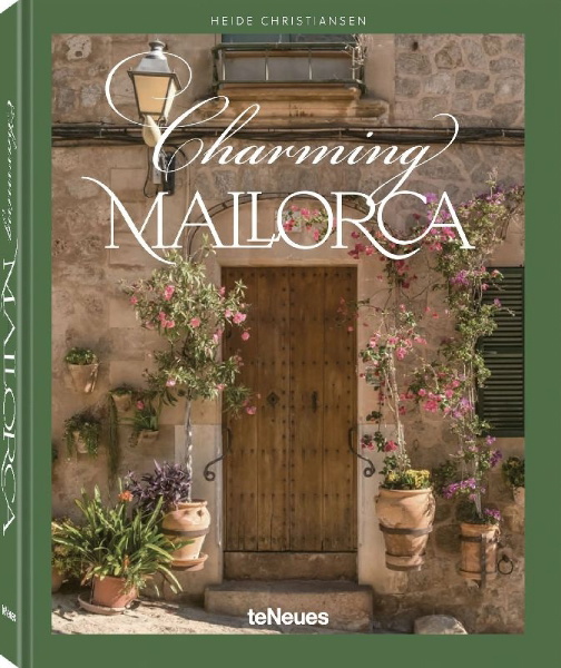 Buchcover und Innenansicht für das Buch: Charming Mallorca