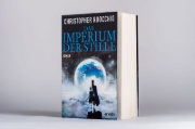 Buchcover und Innenansicht für das Buch: Empire of Silence - The Sun-Eater Book 1