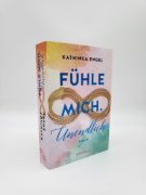 Buchcover und Innenansicht für das Buch: Fühle mich. Unendlich