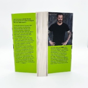 Buchcover und Innenansicht für das Buch: Die Verbrechen der anderen