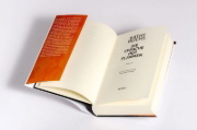 Buchcover und Innenansicht für das Buch: Fire and Bones