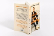 Buchcover und Innenansicht für das Buch: Brand New Bundestag