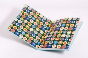 Buchcover und Innenansicht für das Buch: Superpoderes de las Plantas