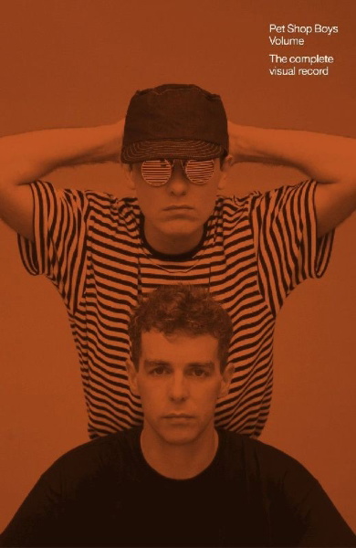 Buchcover und Innenansicht für das Buch: Pet Shop Boys Volume
