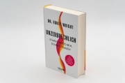 Buchcover und Innenansicht für das Buch: Unbreakable