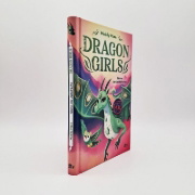 Buchcover und Innenansicht für das Buch: Dragon Girls - Quinn, der Jadedrache