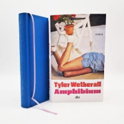 Buchcover und Innenansicht für das Buch: Amphibian