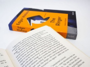 Buchcover und Innenansicht für das Buch: The Ringer. A Crime Novel