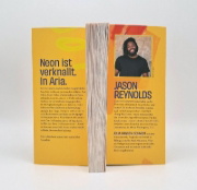 Buchcover und Innenansicht für das Buch: Twenty-Four Seconds From Now. A Regular Love Story