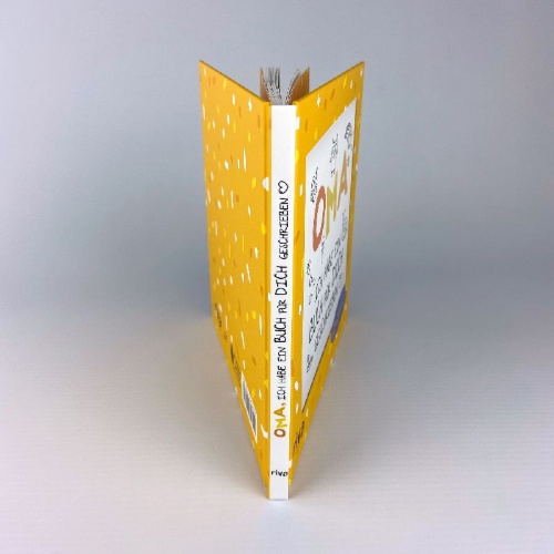 Buchcover und Innenansicht für das Buch: Oma, ich habe ein Buch für dich geschrieben - Version für Kinder