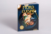 Buchcover und Innenansicht für das Buch: Mord Couture. Krimi-Rollenspiel und Kochbuch. Das perfekte Krimi-Event für Zuhause. Für 6 Spieler ab 12 Jahren