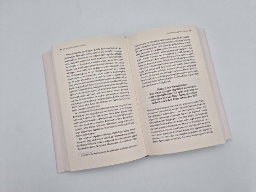 Buchcover und Innenansicht für das Buch: The evolving Brain