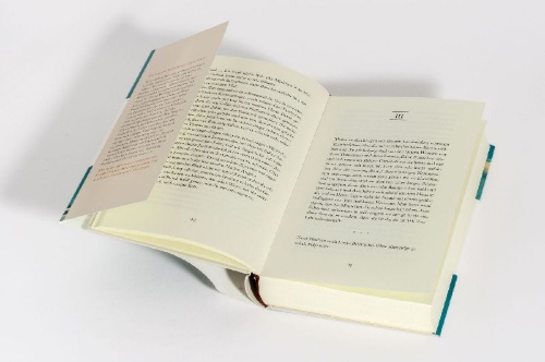Buchcover und Innenansicht für das Buch: TELL ME EVERYTHING