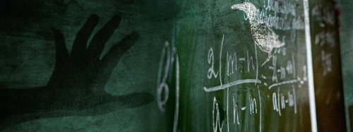 Buchcover und Innenansicht für das Buch: Escape Room. Der Schatten des Raben