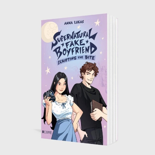 Buchcover und Innenansicht für das Buch: Supernatural Fake Boyfriend 2: Scripting the Bite
