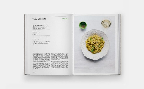 Buchcover und Innenansicht für das Buch: The Regional Italian Cookbook