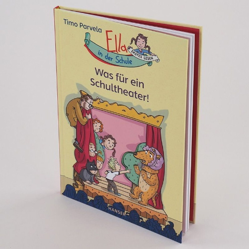 Buchcover und Innenansicht für das Buch: Ella teatterissa