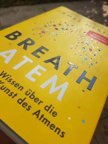 Buchcover und Innenansicht für das Buch: Breath